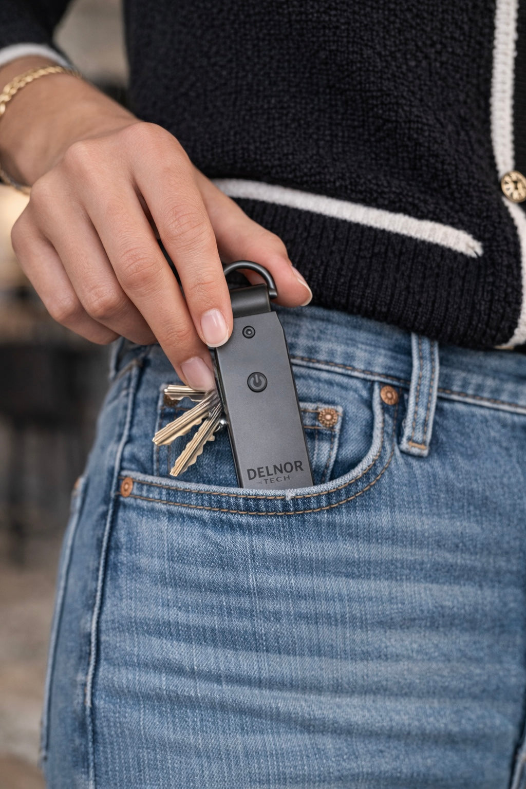 KeyTrack Apple Find My key organizer lifestyle image for daily essentials